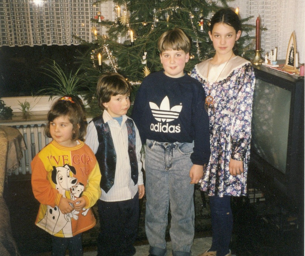 Vier Kinder Weihnachten